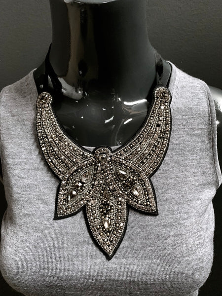 3 Point Bib Neckpiece